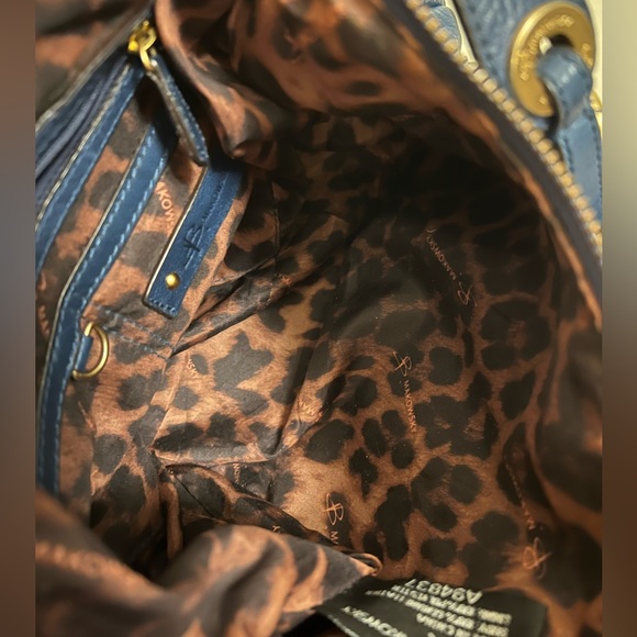 GUC   B. Makowsky Blue Leather Shoulder Bag - Picture 14 of 15